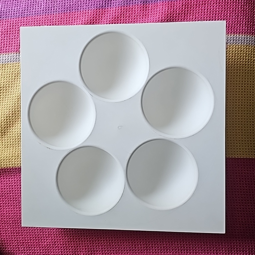 Tupperware Tray With Lid